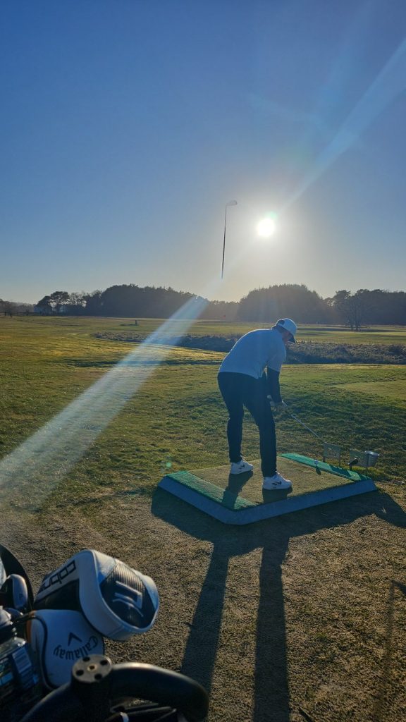 Sunny day driving range 